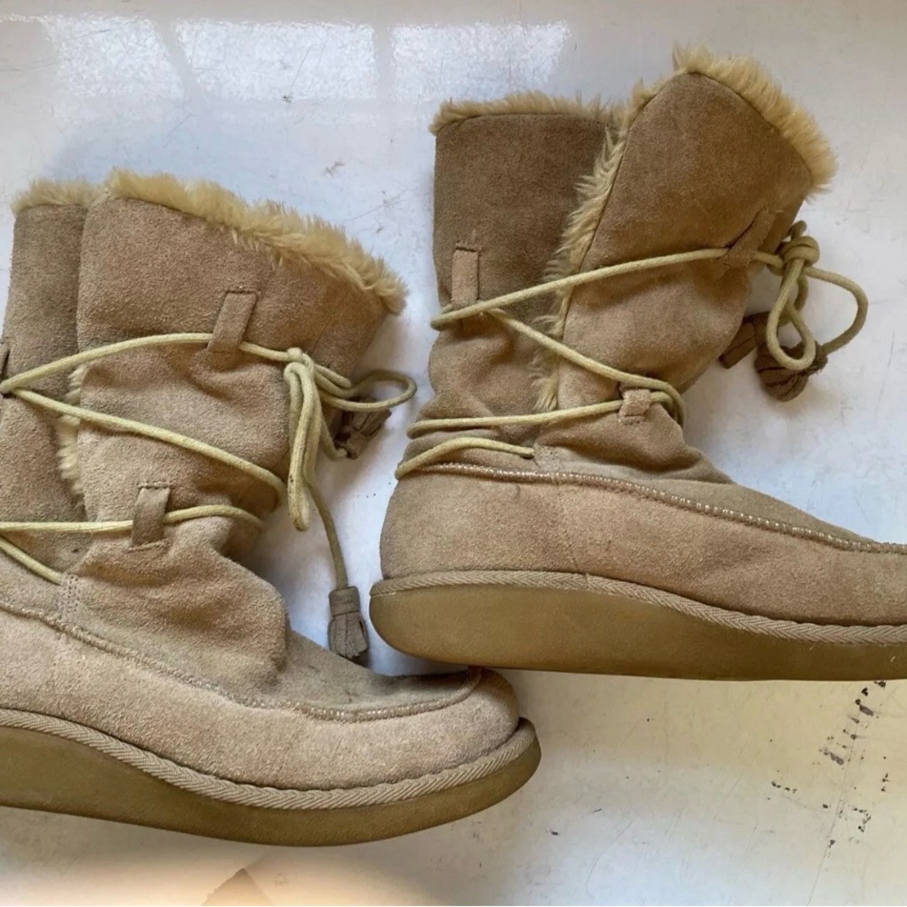 Women's Tan Faux-Suede Faux-Fur Lace-Up Winter Boots